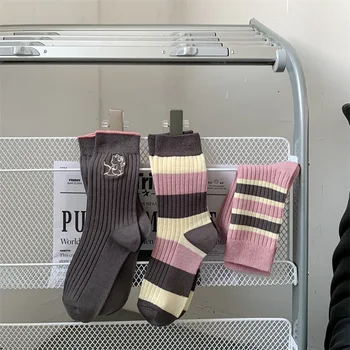 2022 jesenné a zimné módne nové pruhované trubice ponožky tmavé farby zodpovedajúce lúč úst bavlnené ponožky kreslených mačka vzor ponožky